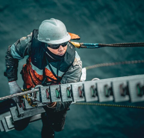 Front page 14 Malcom Serrano Photography Seafarer QHSE Climbing Malcom Serrano Photography_Seafarer-QHSE_Climbing